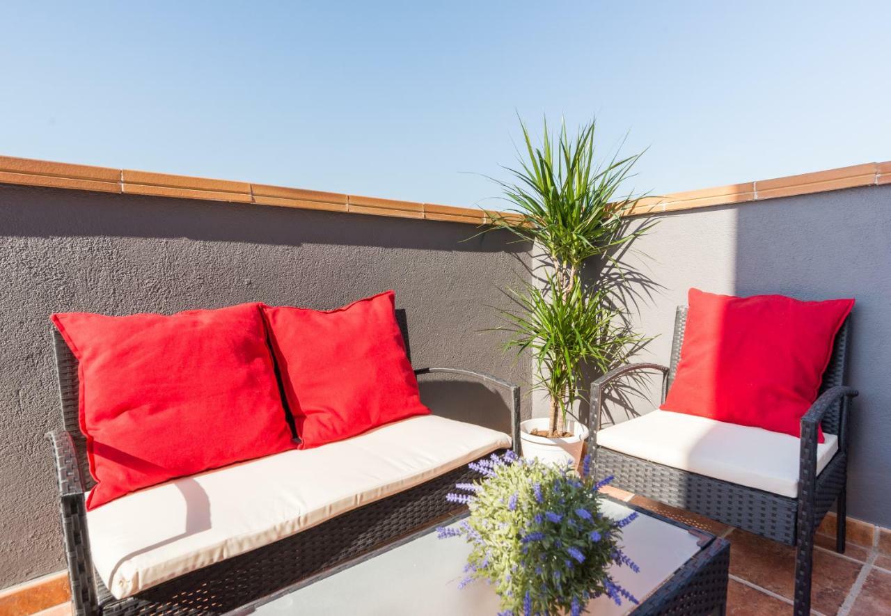 Gr3-Renovated Apt Next To Old Town With Cozy Terrace Lägenhet Málaga Exteriör bild