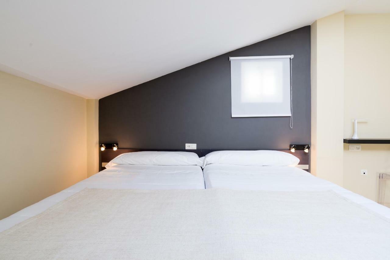 Gr3-Renovated Apt Next To Old Town With Cozy Terrace Lägenhet Málaga Exteriör bild