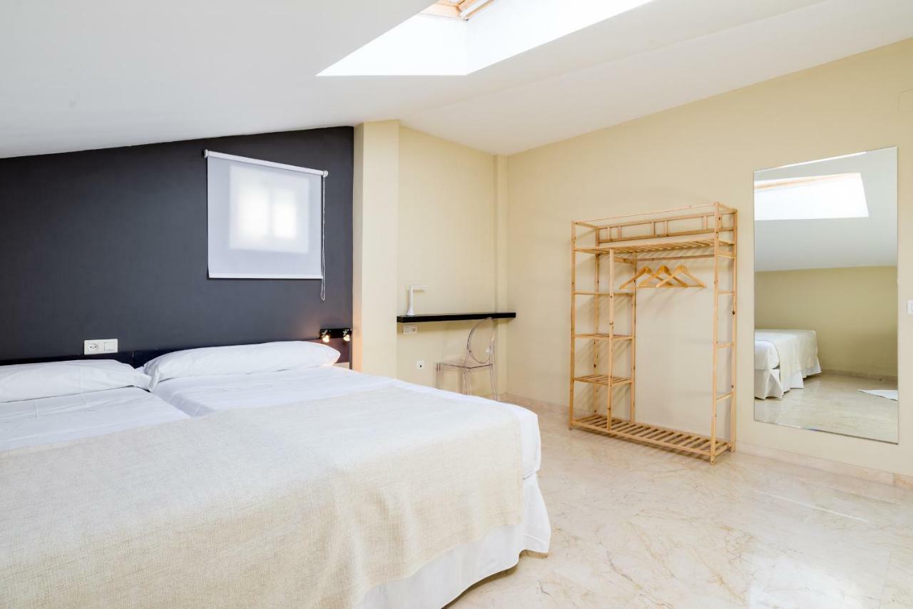 Gr3-Renovated Apt Next To Old Town With Cozy Terrace Lägenhet Málaga Exteriör bild